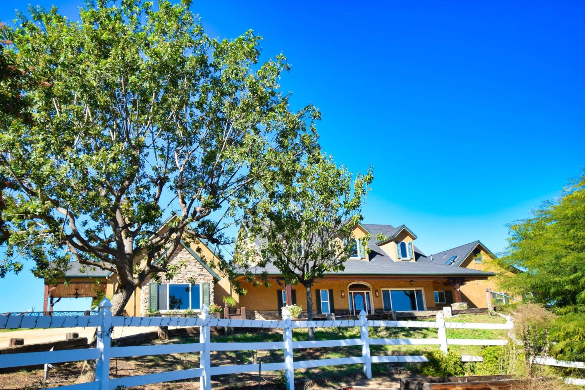 Peppertree Lane Ranch -- Seven-Acre Ranch In The Heart Of Wine Country 호텔 테메큘라 외부 사진