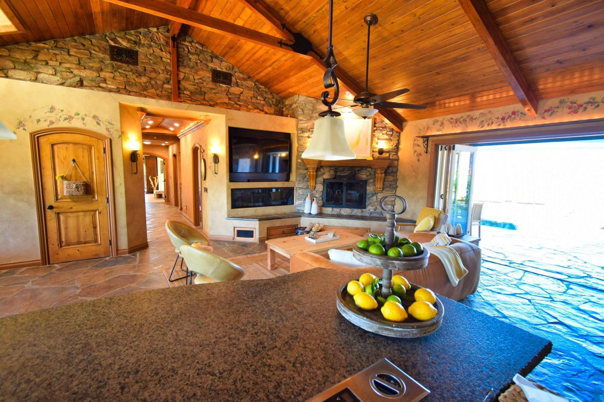Peppertree Lane Ranch -- Seven-Acre Ranch In The Heart Of Wine Country 호텔 테메큘라 외부 사진